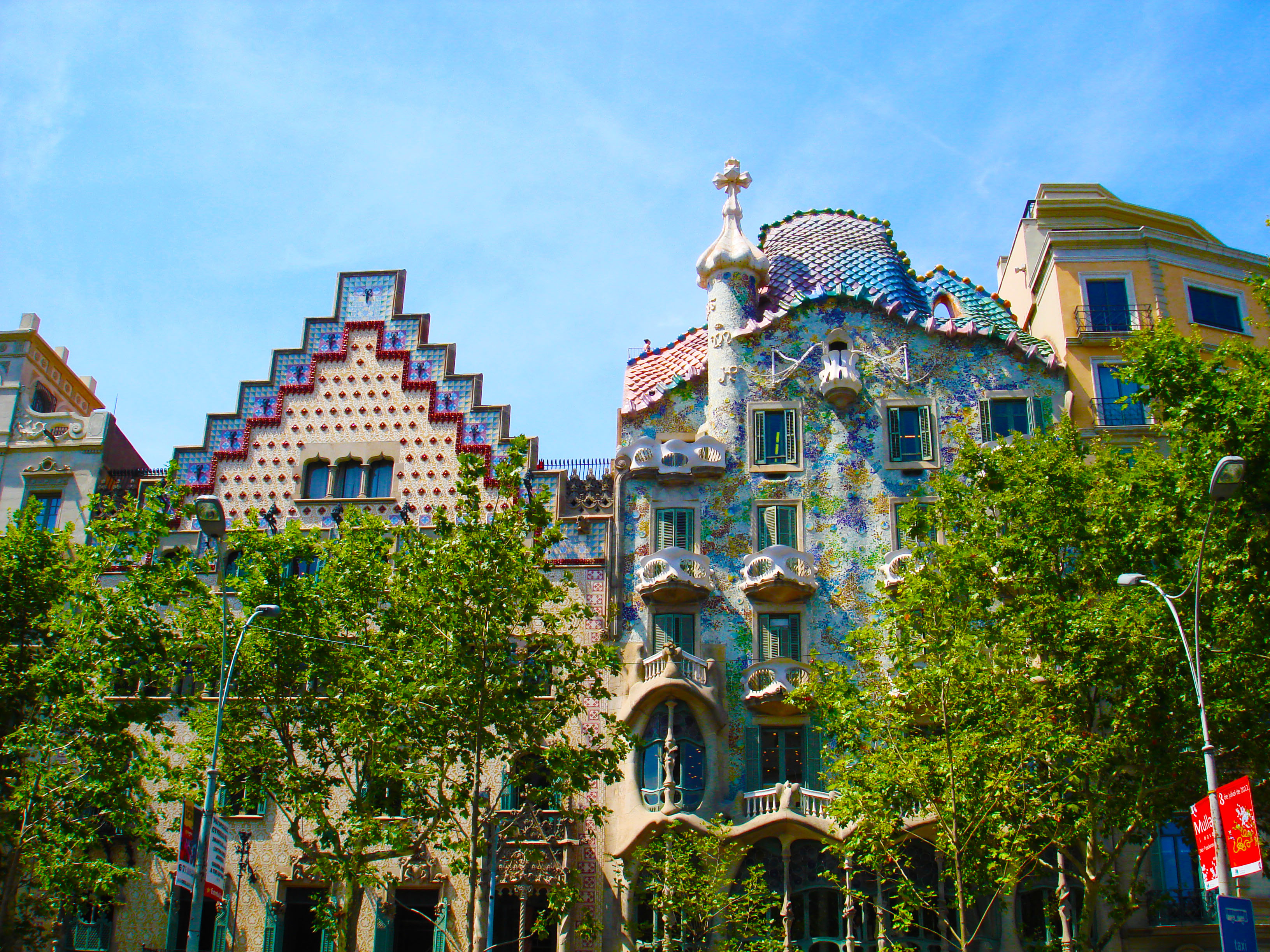 Casa Battlo Barselona şehrindeki bir başka Gaudi eseri