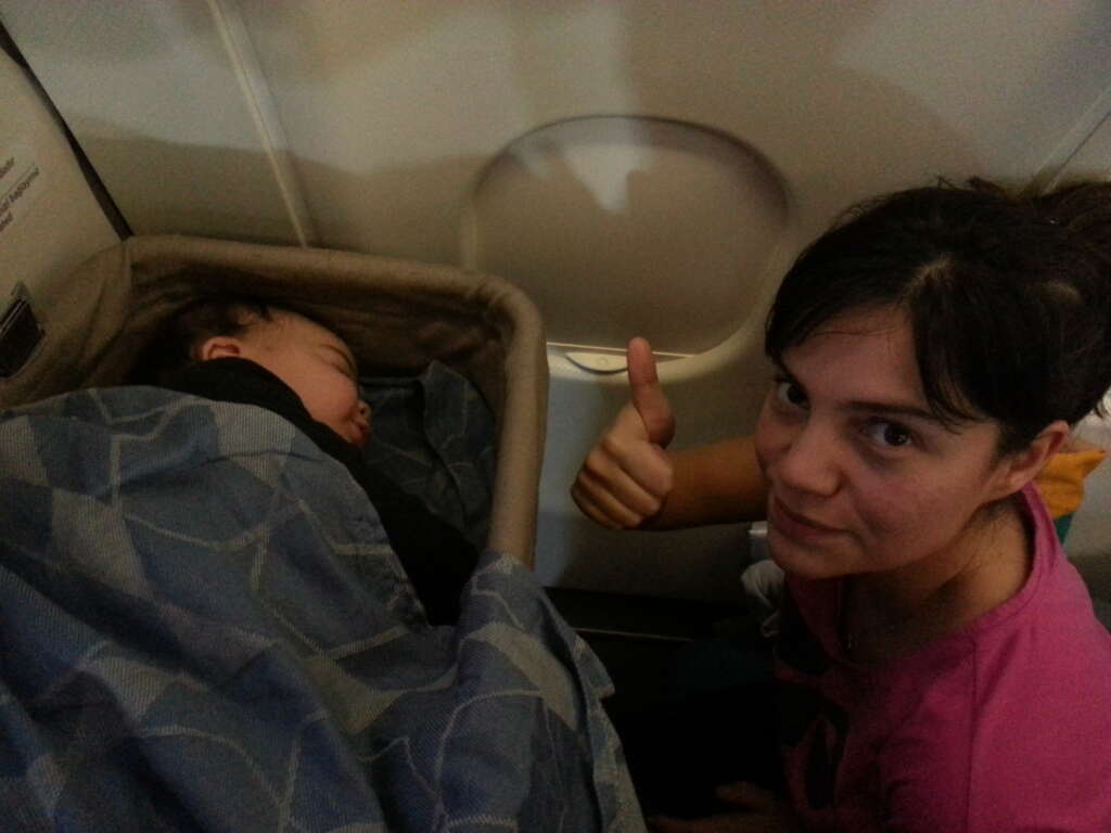 uçakta bebekli seyahat